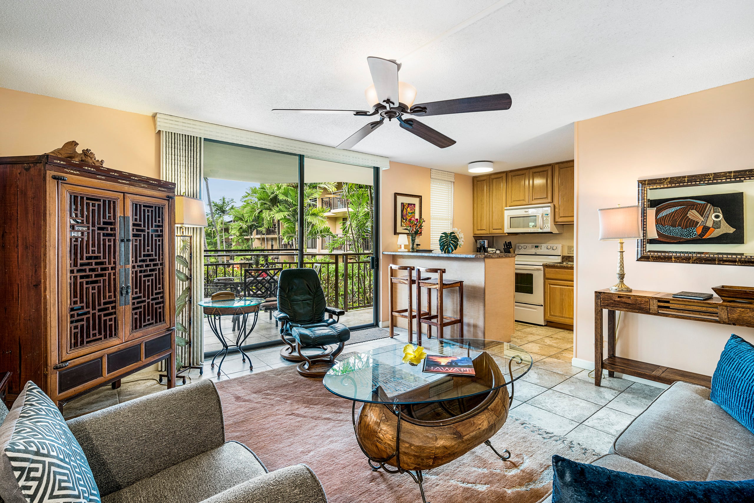 Condo in Kailua-Kona · ★4.72 · 1 bedroom · 2 beds · 1 bath - Image 3