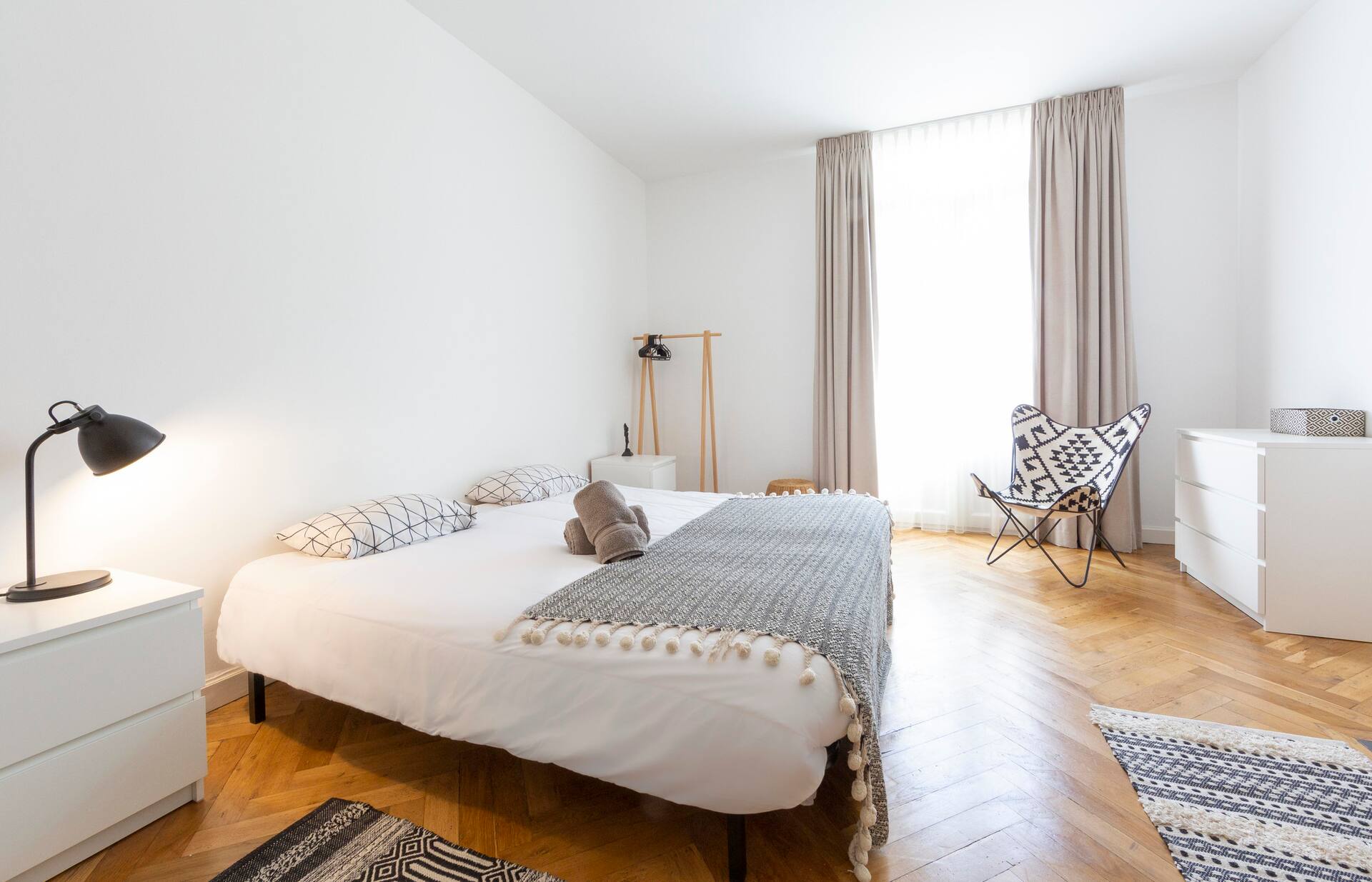 Modern apartment 90 m2 in rue d'Antibes and