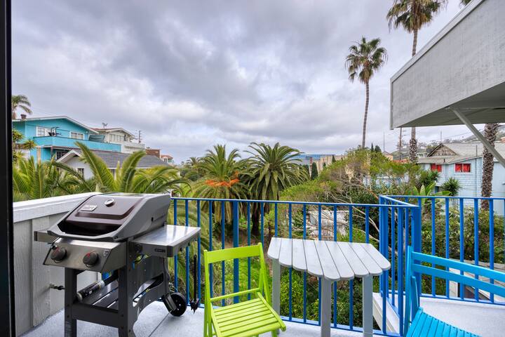 217W: Nicely remodeled condo w/ AC & VIEWS gallery image 2