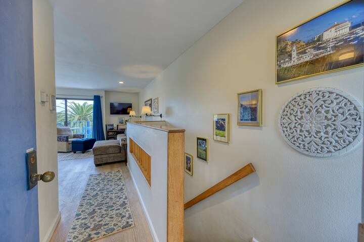 217W: Nicely remodeled condo w/ AC & VIEWS gallery image 5