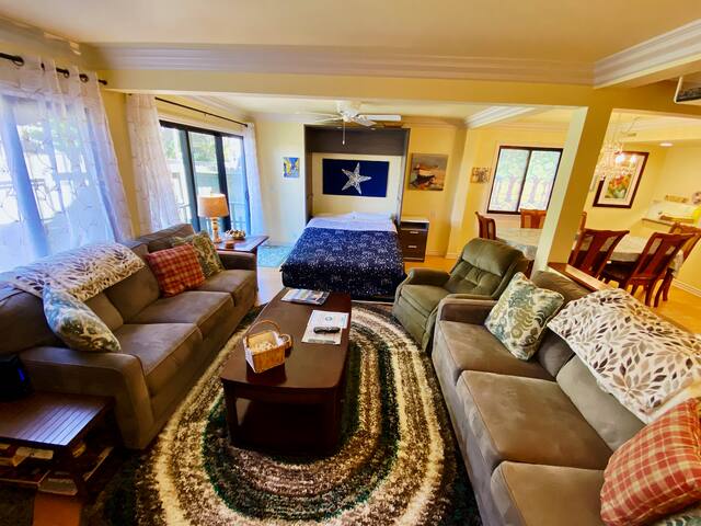 12CT: Remodeled Spacious 3BD Townhome, Patio, BBQ gallery image 5