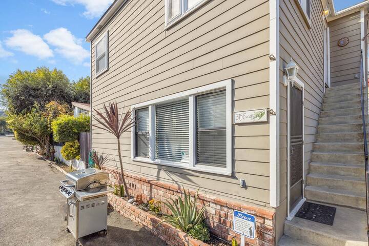 Spacious, Remodeled, Ground Level Duplex, Quiet gallery image 2