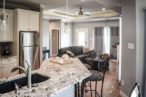 Tranquil Modern Cottage - Near Eagle Mountain Lake