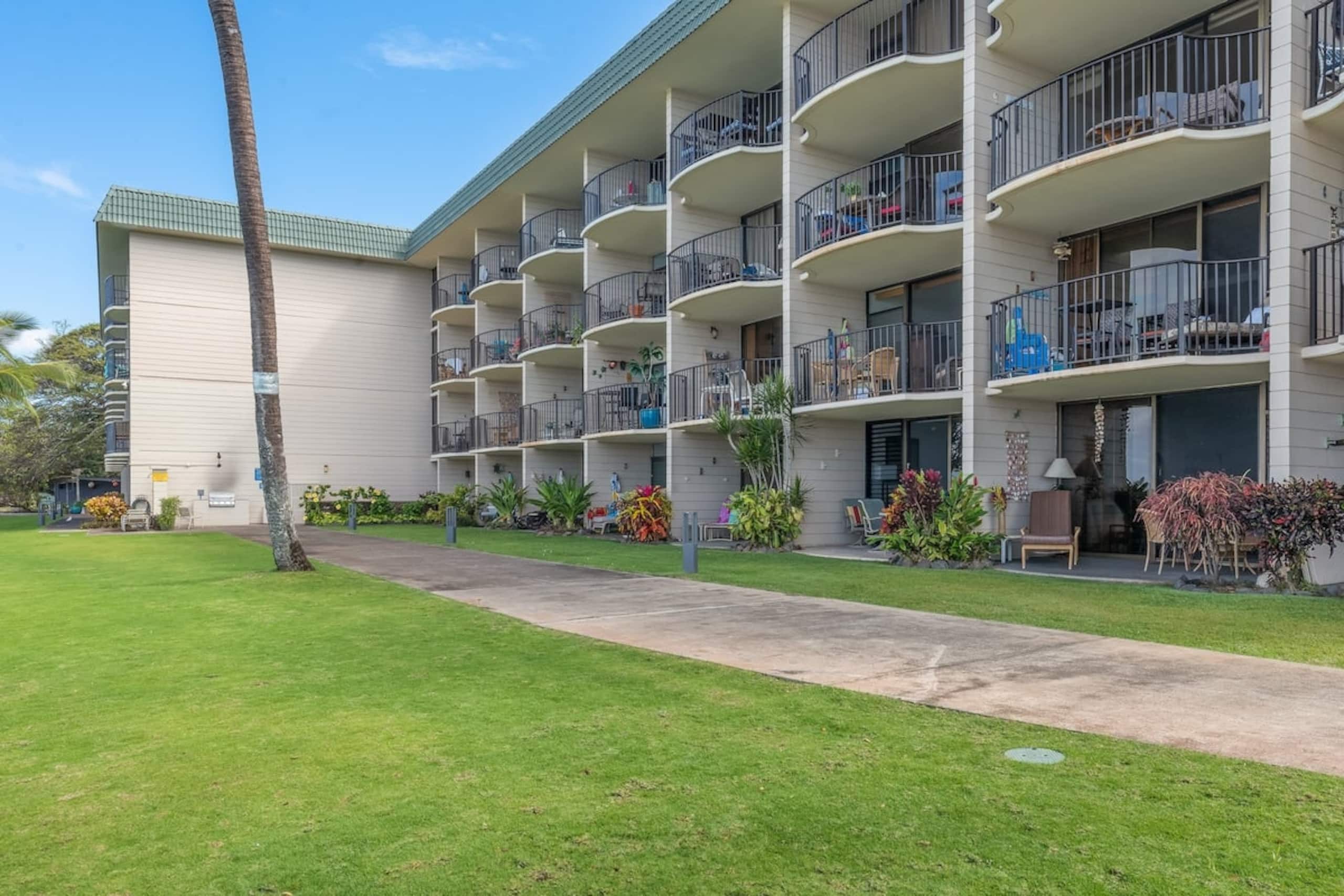 Condo in Lahaina · ★4.59 · 1 bedroom · 2 beds · 1 bath - Image 26