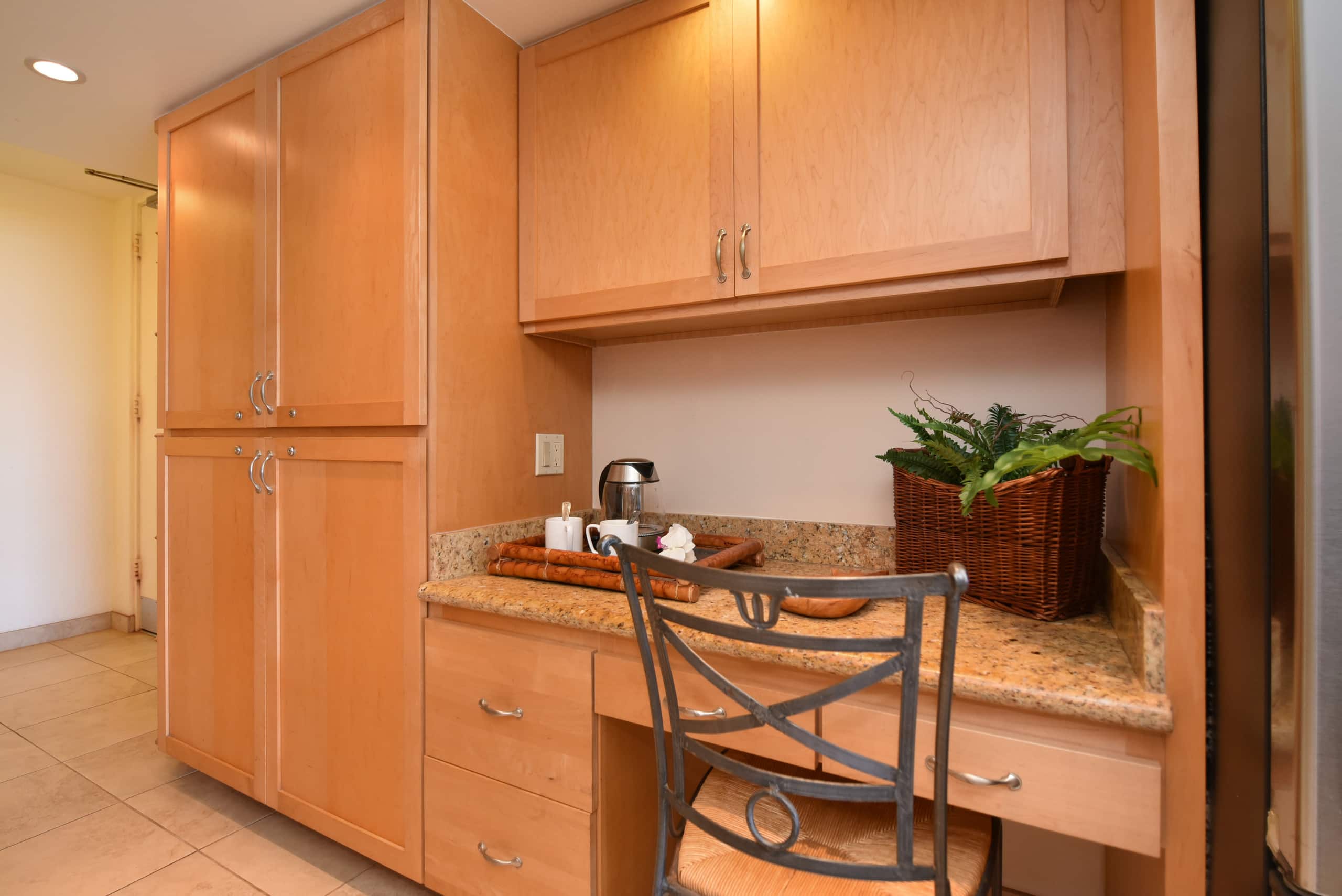 Condo in Lahaina · ★4.59 · 1 bedroom · 2 beds · 1 bath - Image 13