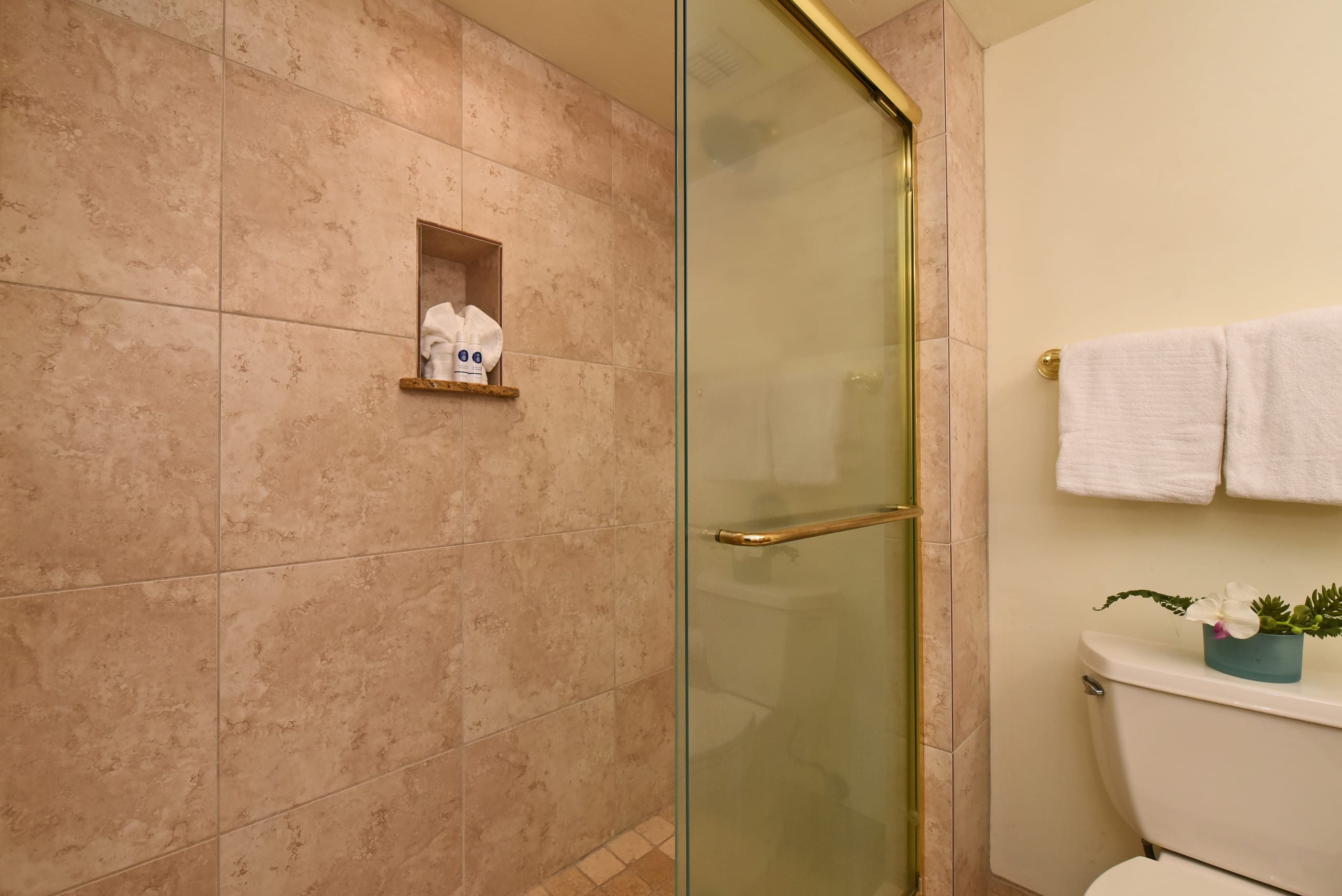 Condo in Lahaina · ★4.59 · 1 bedroom · 2 beds · 1 bath - Image 20