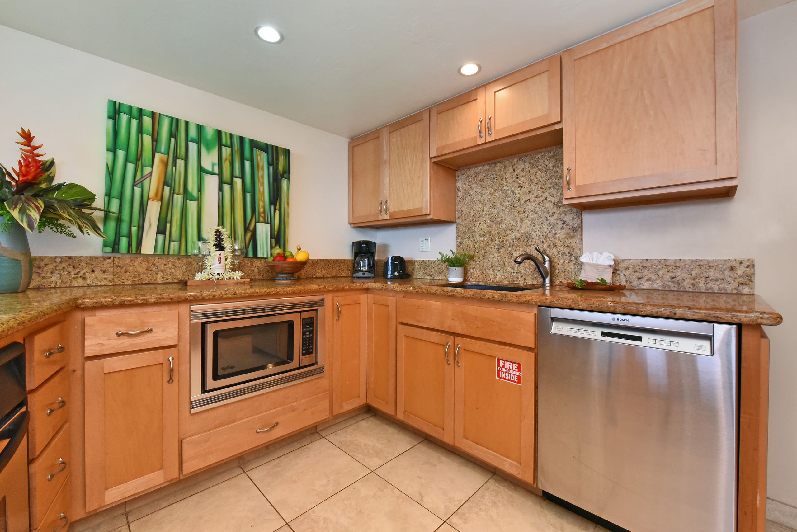Condo in Lahaina · ★4.59 · 1 bedroom · 2 beds · 1 bath - Image 11