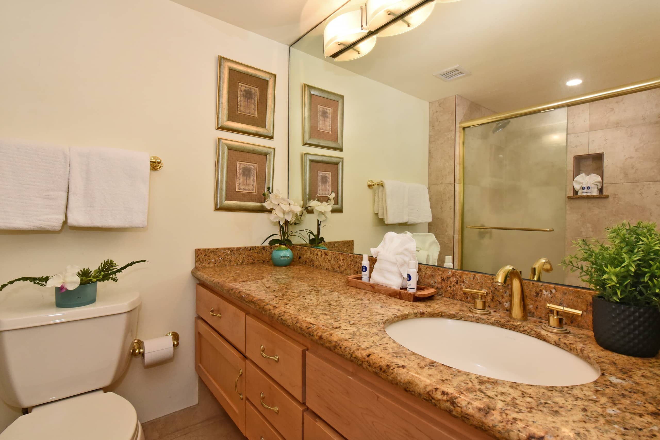 Condo in Lahaina · ★4.59 · 1 bedroom · 2 beds · 1 bath - Image 19
