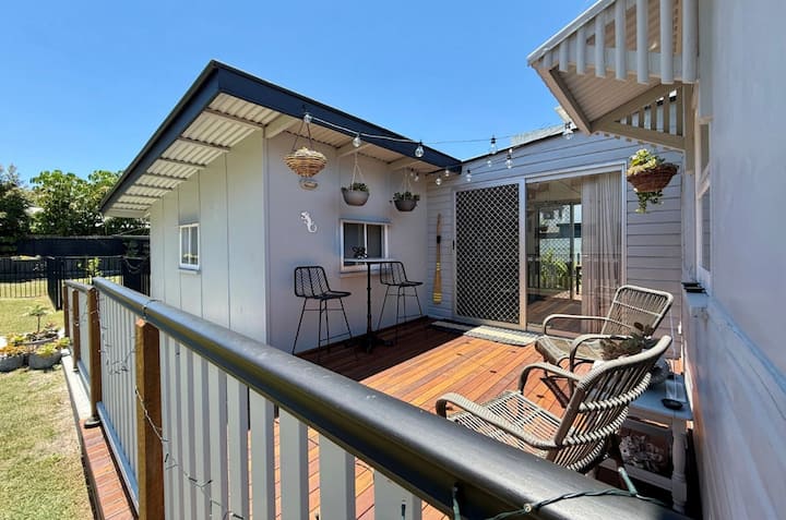 Close To Water, Restaurants And Clubs In Bongaree - Bribie Island