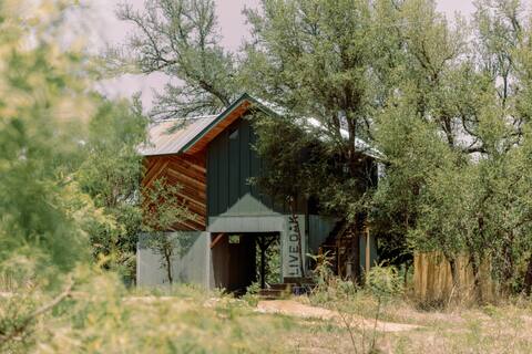 Live Oak Treehouse at The Meadow