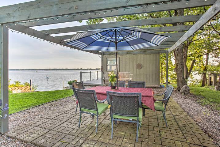 Cedar Lake Retreat w/ Boathouse & Dock! gallery image 2
