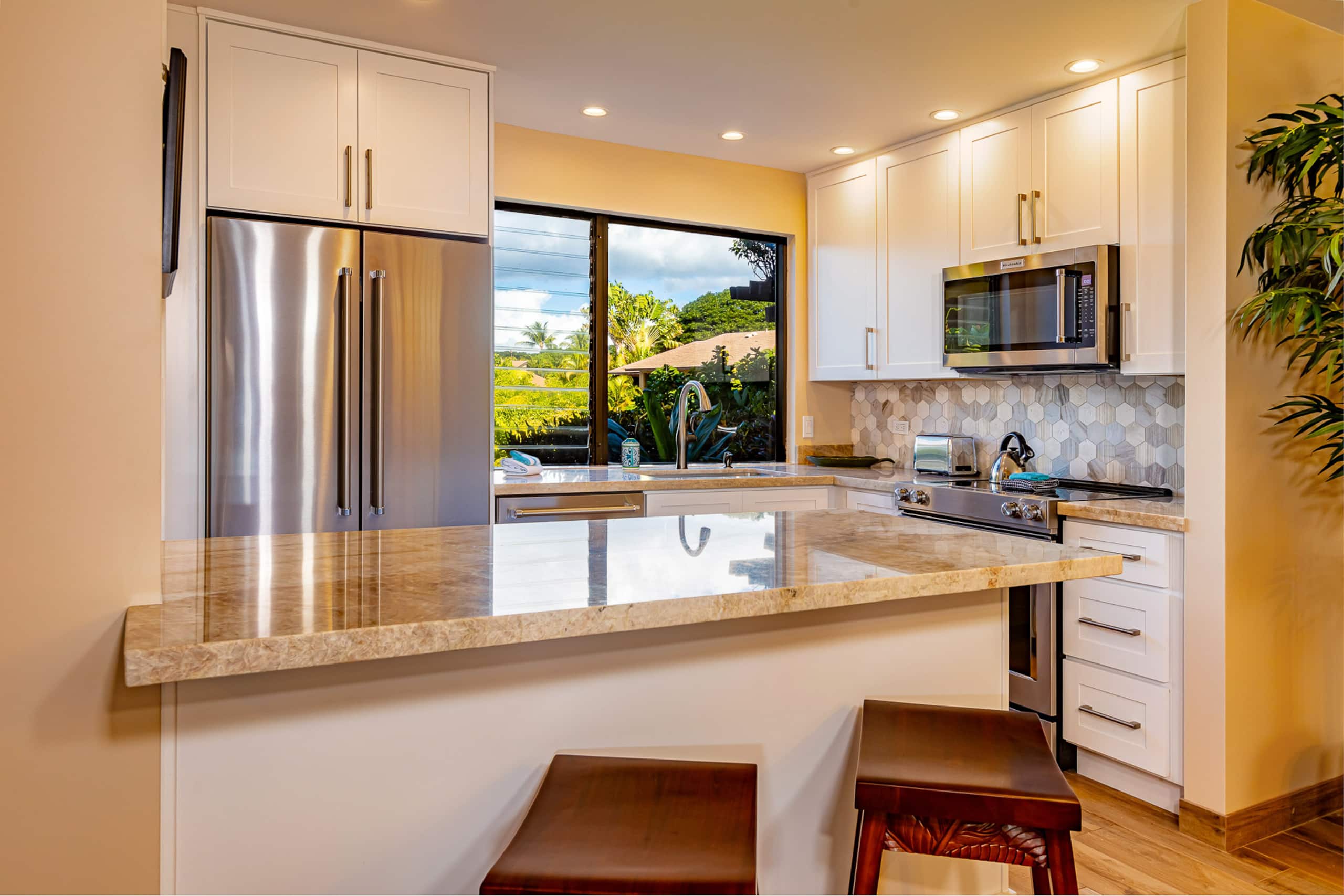 Condo in Kihei · ★4.88 · 1 bedroom · 2 beds · 2 baths - Image 11