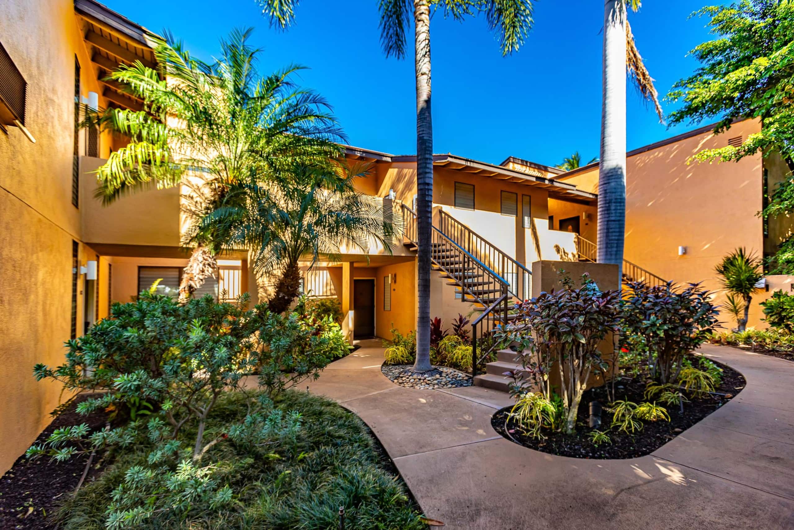 Condo in Kihei · ★4.88 · 1 bedroom · 2 beds · 2 baths - Image 27