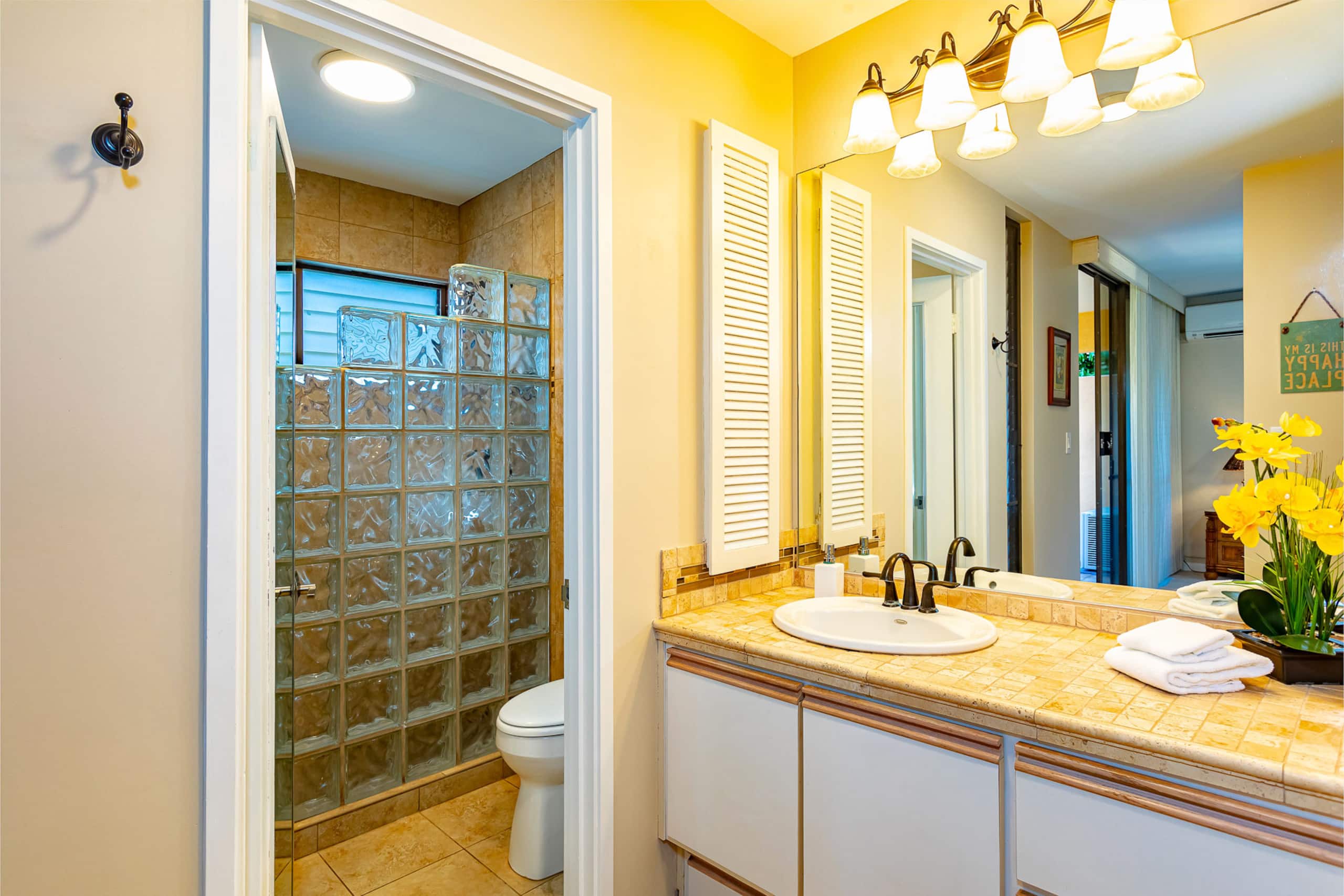 Condo in Kihei · ★4.88 · 1 bedroom · 2 beds · 2 baths - Image 25
