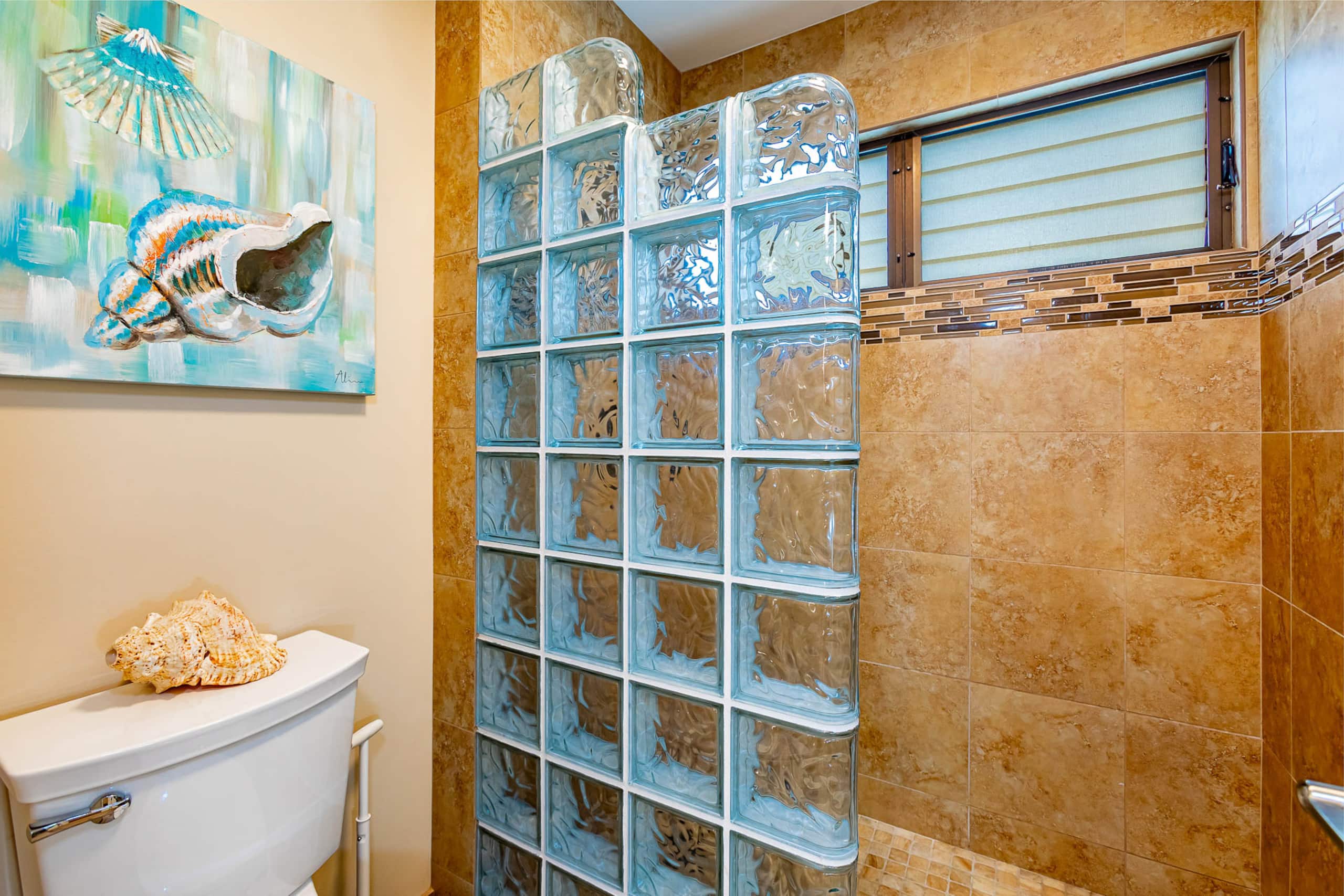 Condo in Kihei · ★4.88 · 1 bedroom · 2 beds · 2 baths - Image 18
