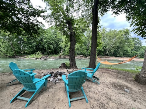 The Shanty + Private Sandy Beach + Wi-Fi (very sec