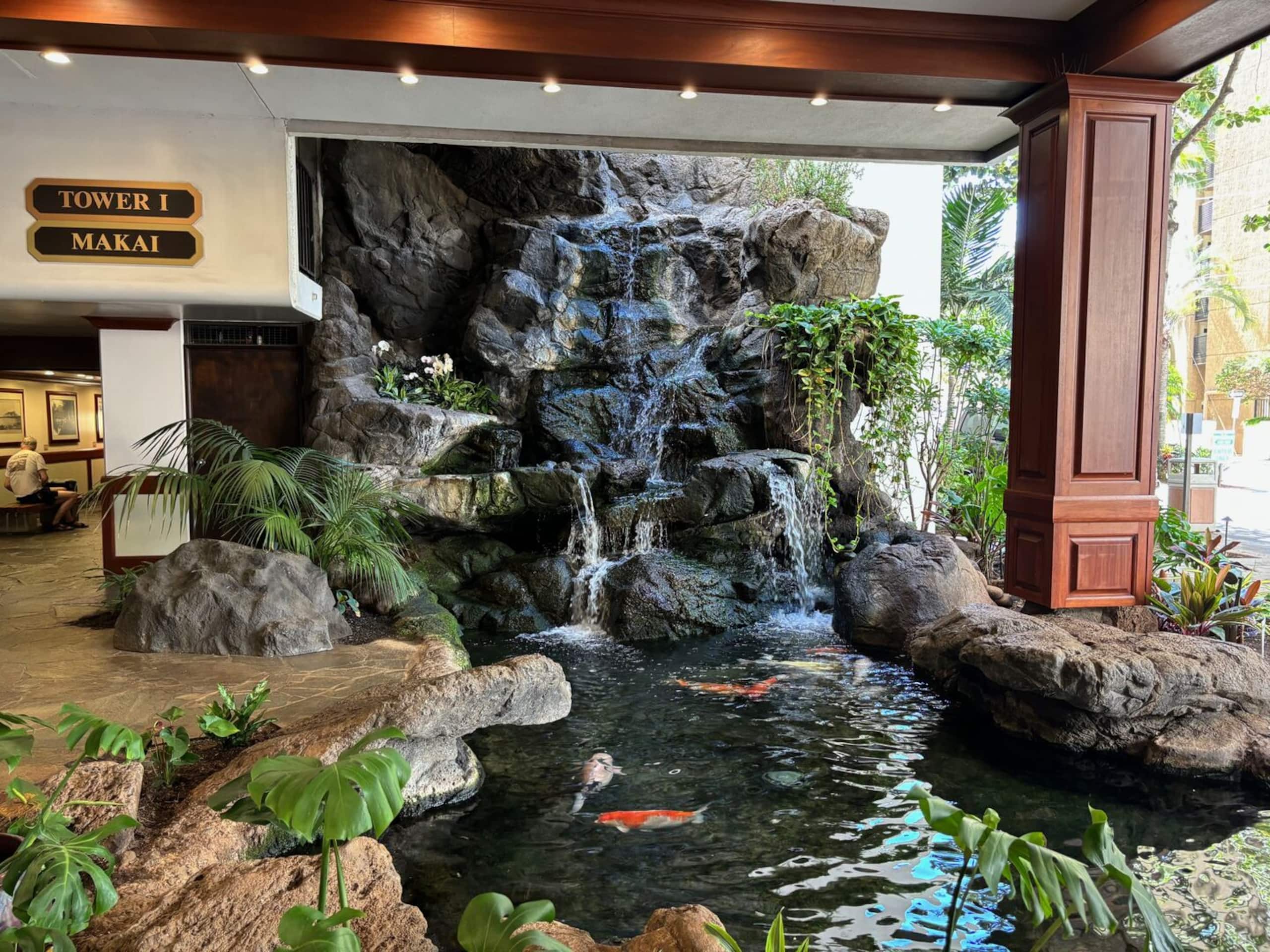 Condo in Honolulu · ★4.33 · 1 bedroom · 2 beds · 1 private bath - Image 26