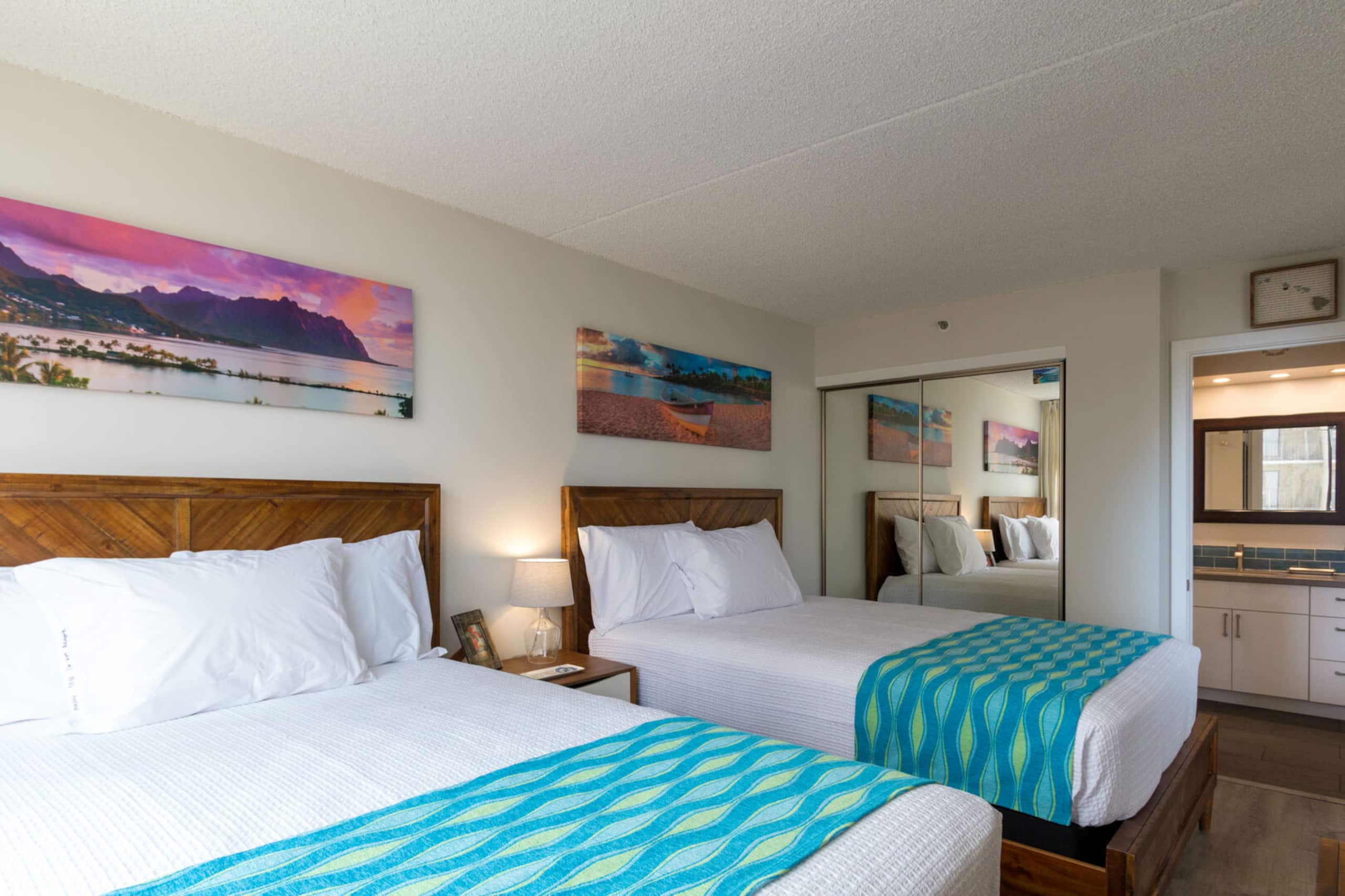 Condo in Honolulu · ★4.33 · 1 bedroom · 2 beds · 1 private bath - Image 14