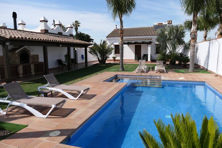 SunshineGroup Rentals managed Airbnb listing 2