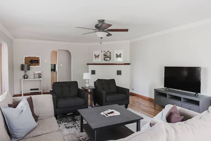Bedscape Stays managed Airbnb listing 2