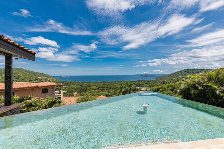 Casa de los Sueños •Ocean View Villa pool w/ Bar