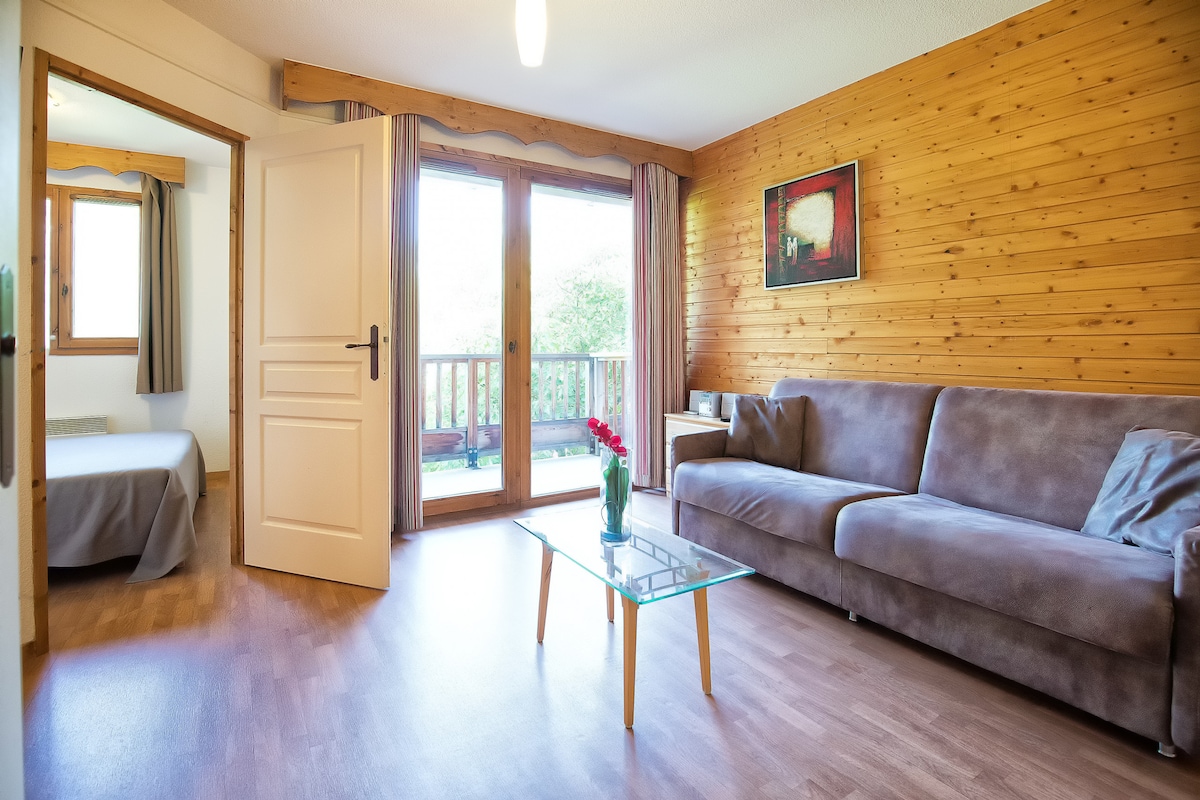 Top Airbnb: Hameau 3 203 - Spa & Pool apartment 4 people in Orelle