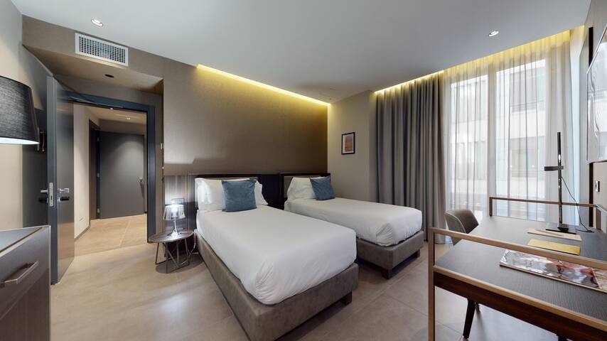 Galleria boutique hotel – Family Executive room gallery image 2