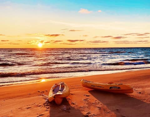 Lakefront Beach Resort,Huge Deck & Amazing Sunsets