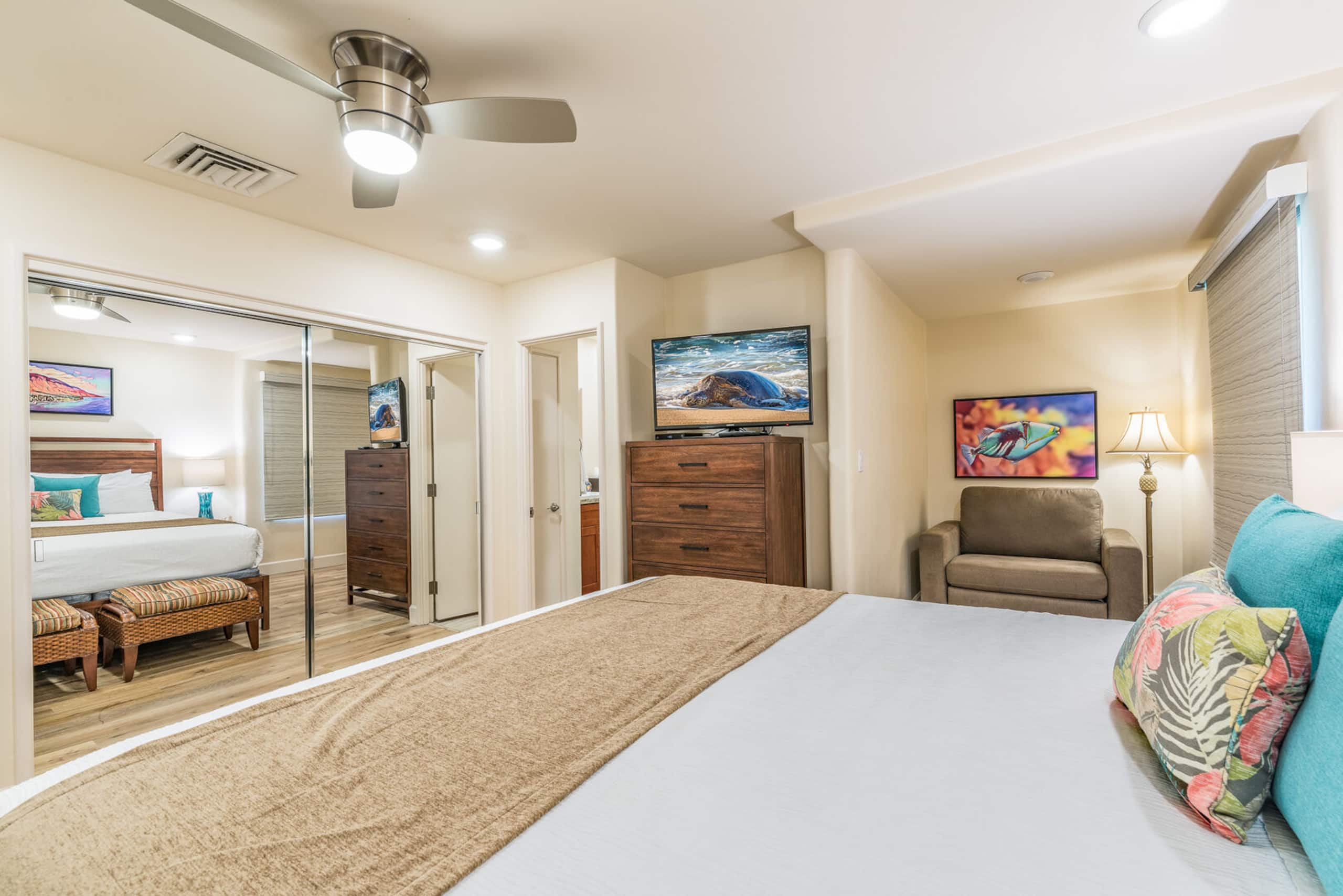 Condo in Lahaina · ★4.89 · 2 bedrooms · 2 beds · 2 baths - Image 14
