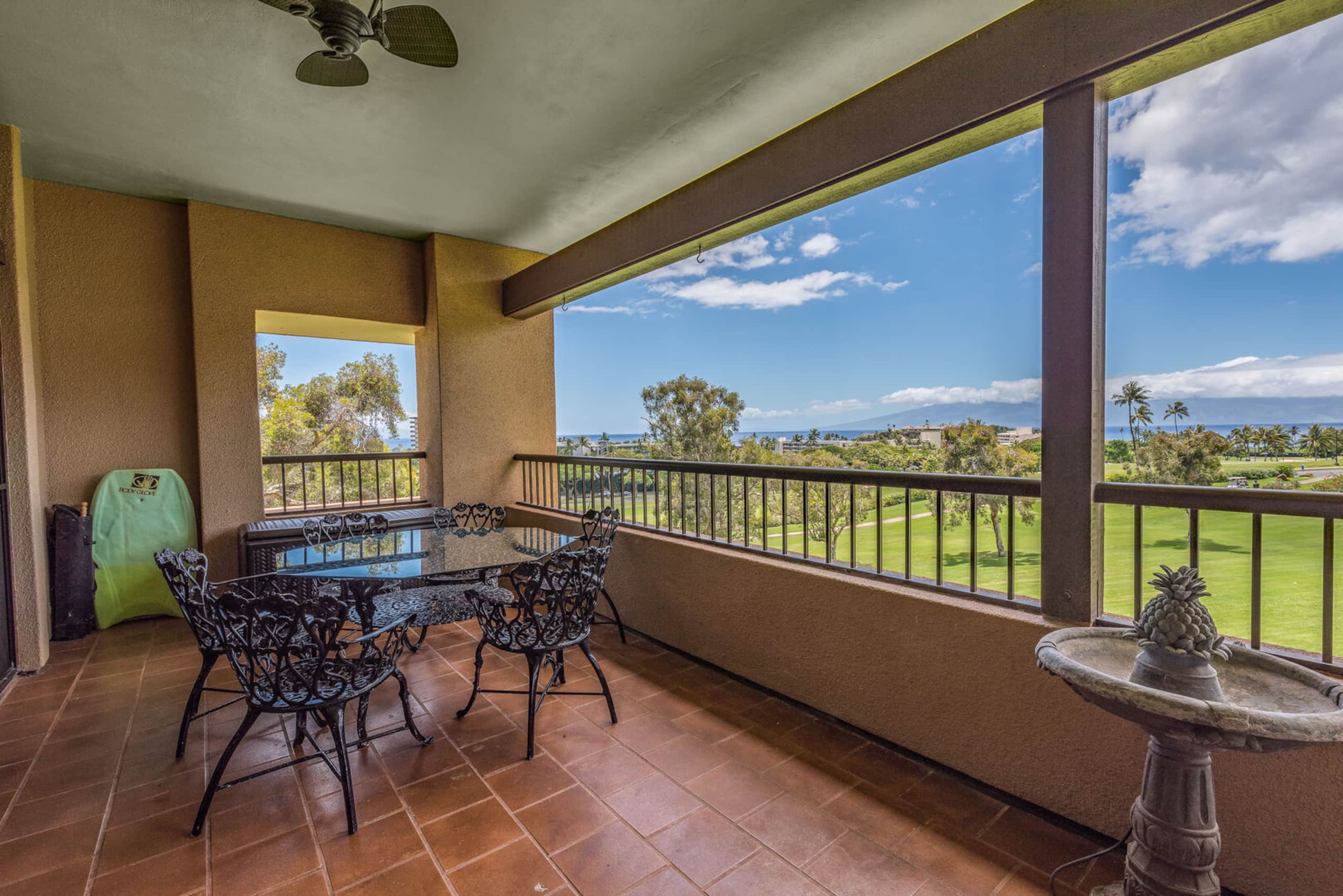 Condo in Lahaina · ★4.89 · 2 bedrooms · 2 beds · 2 baths - Image 27