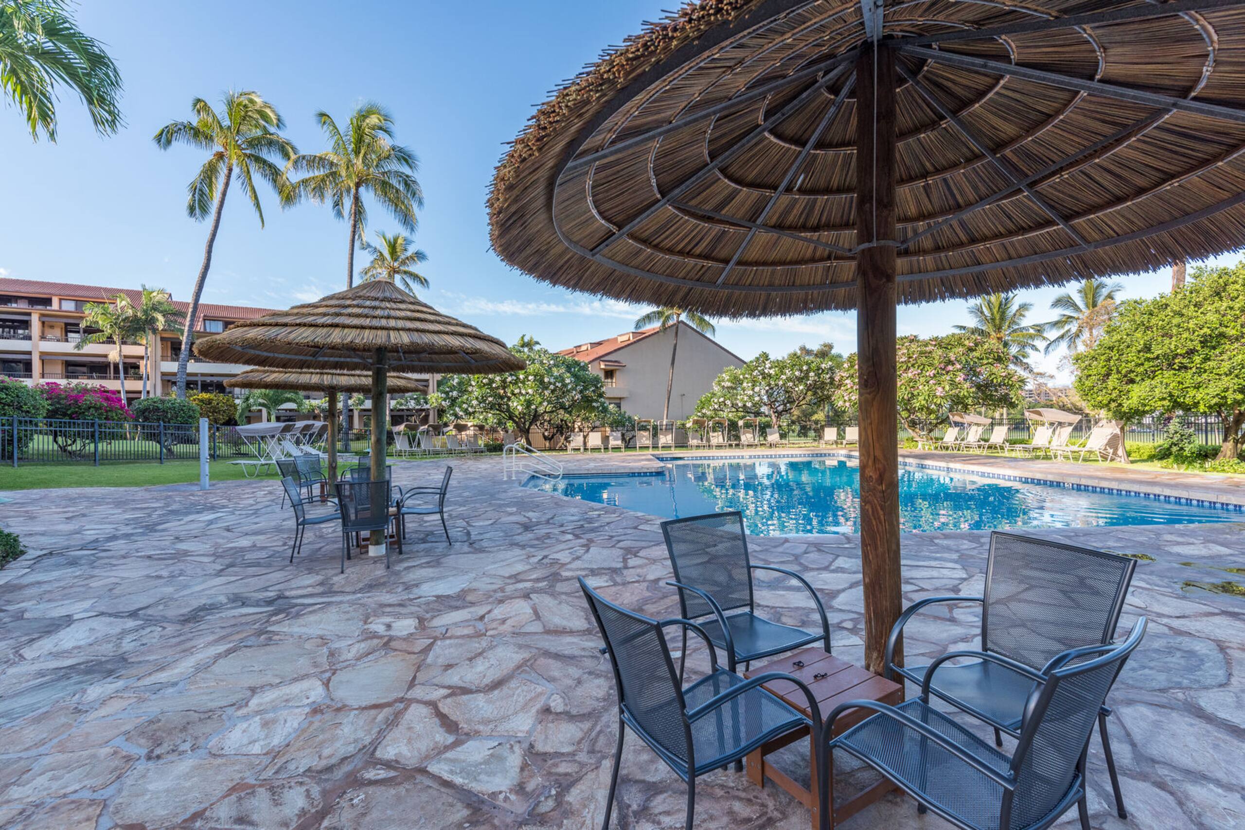 Condo in Lahaina · ★4.89 · 2 bedrooms · 2 beds · 2 baths - Image 29