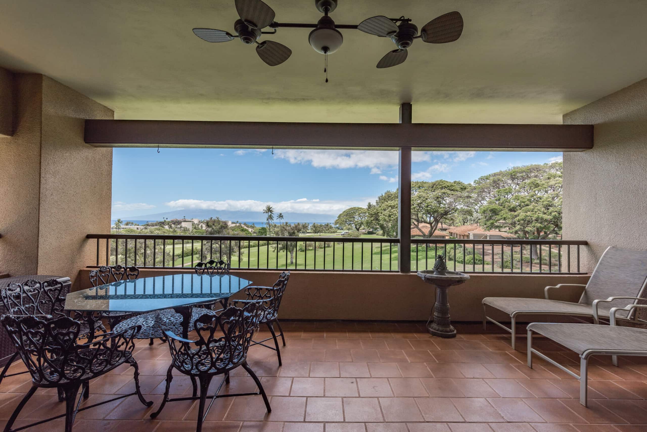 Condo in Lahaina · ★4.89 · 2 bedrooms · 2 beds · 2 baths - Image 25