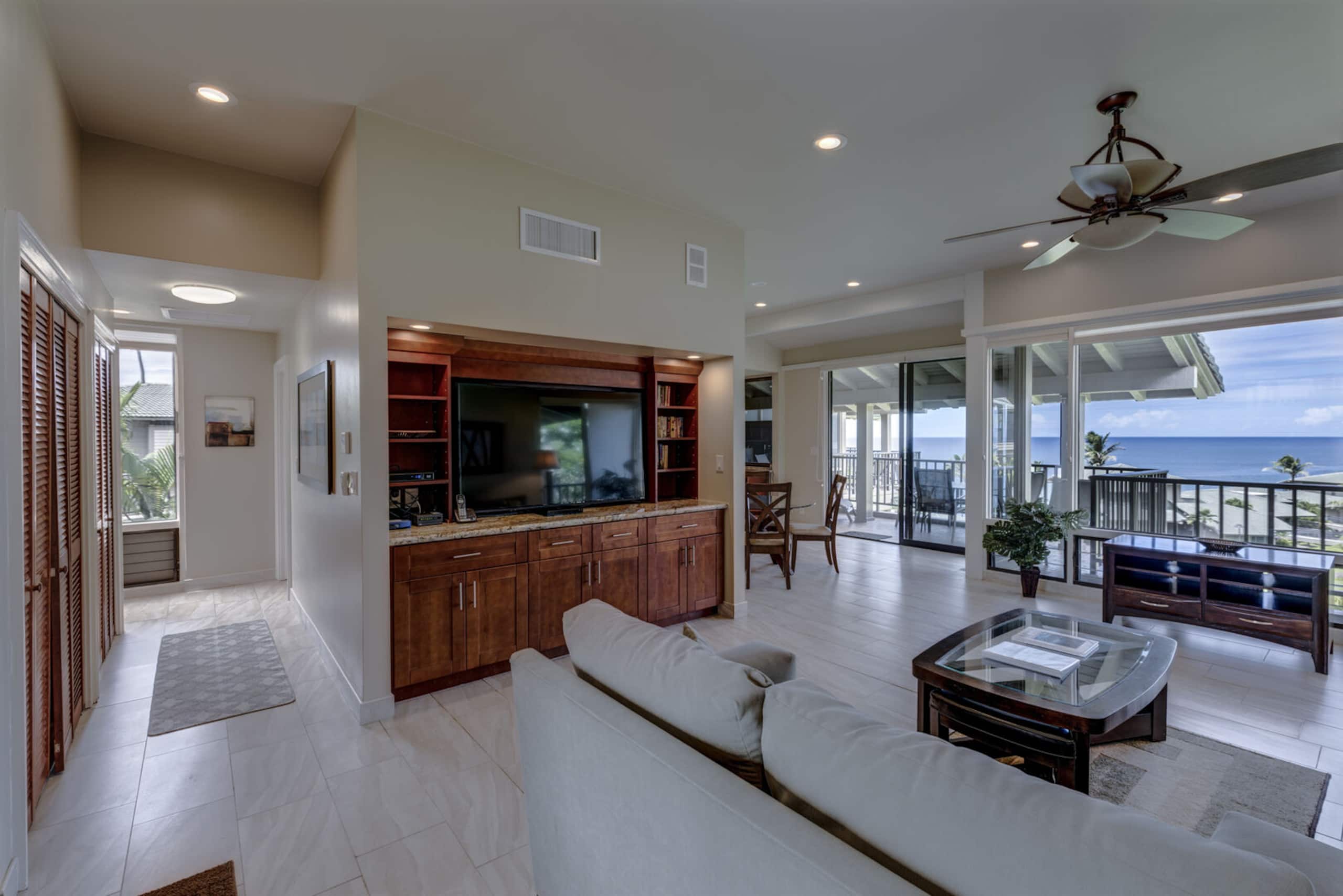 Condo in Kapalua · ★4.69 · 1 bedroom · 2 beds · 1 bath - Image 2