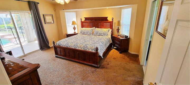 Master with King Bed Pool Access