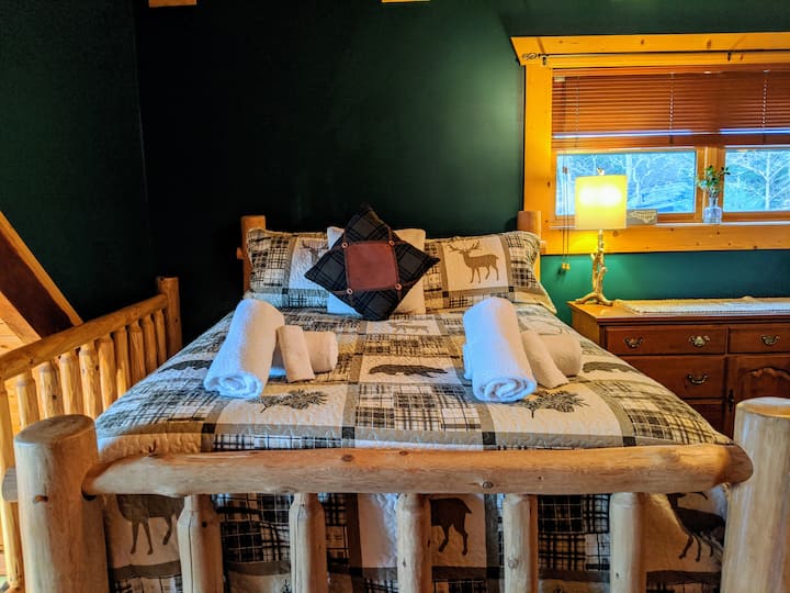 Loft - Queen-säng