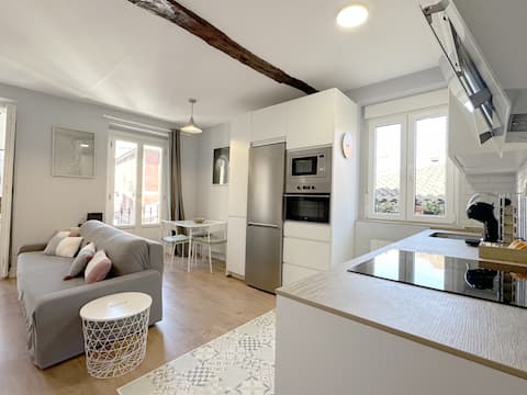 Apartment facing the Bizkaia Bridge, Bilbao