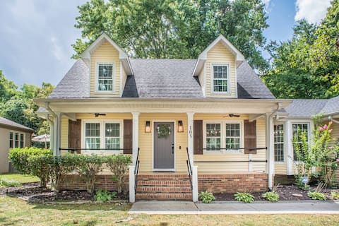 Cape Cod Farmhouse ~ @hgtvbnb ~ Charmingly Remodel