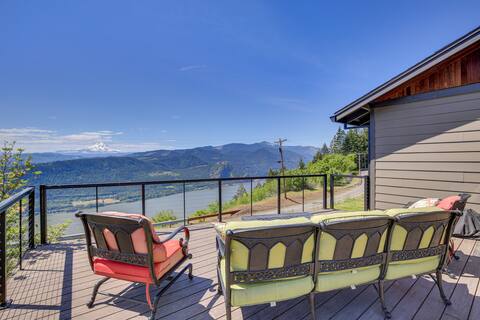 Mt Hood Views: Modern Underwood Home w/ Deck!