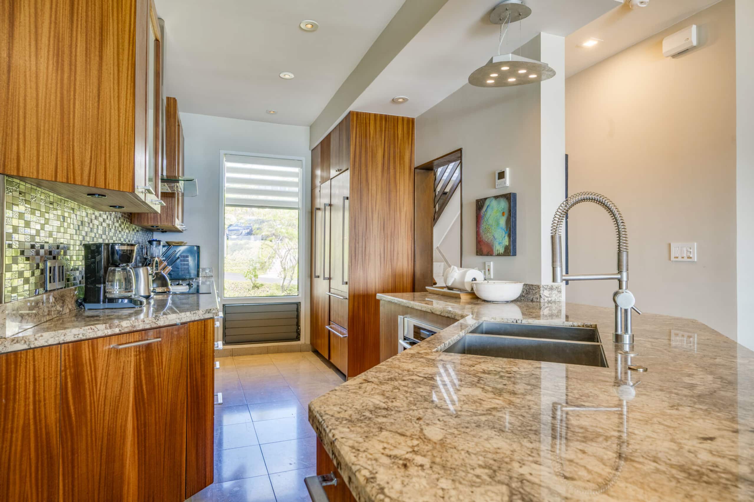 Condo in Lahaina · ★4.79 · 1 bedroom · 1 bed · 1.5 baths - Image 8