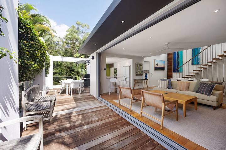 Tropical Retreat with Tranquil Private Pool