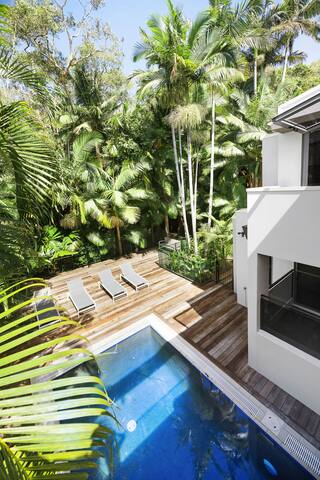Tropical Retreat with Tranquil Private Pool gallery image 5