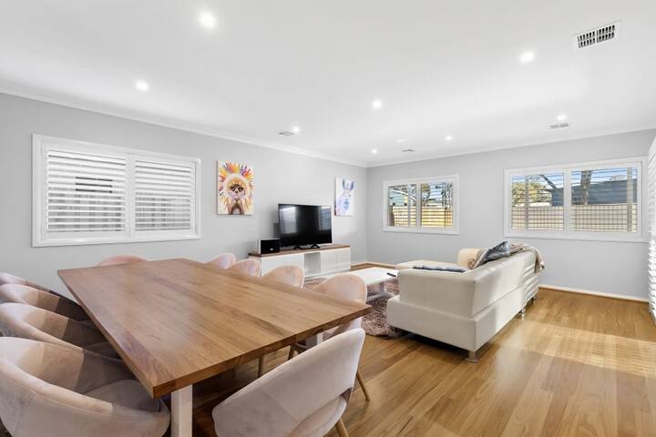 Everlasting Holiday 11 gallery image 3