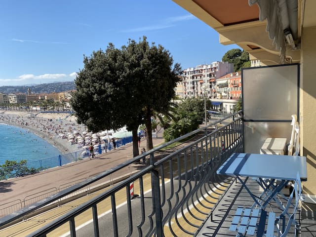 Promenade Holiday / 107 promenade managed Airbnb listing 3