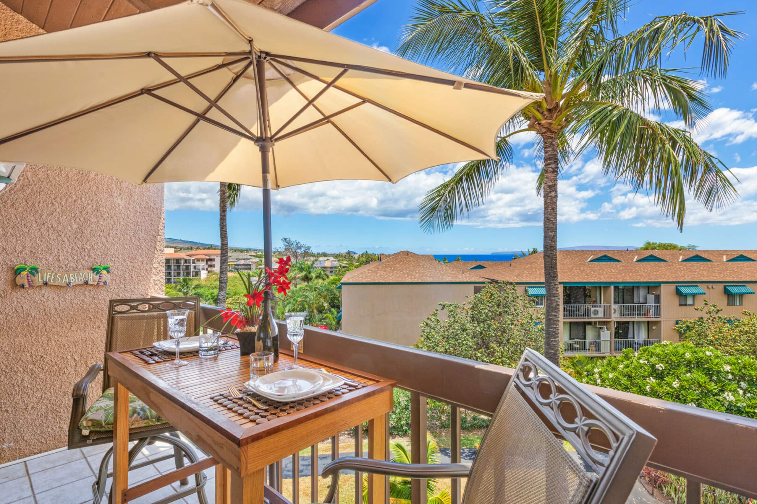 Condo in Kihei · ★4.58 · 2 bedrooms · 4 beds · 2 baths - Image 3