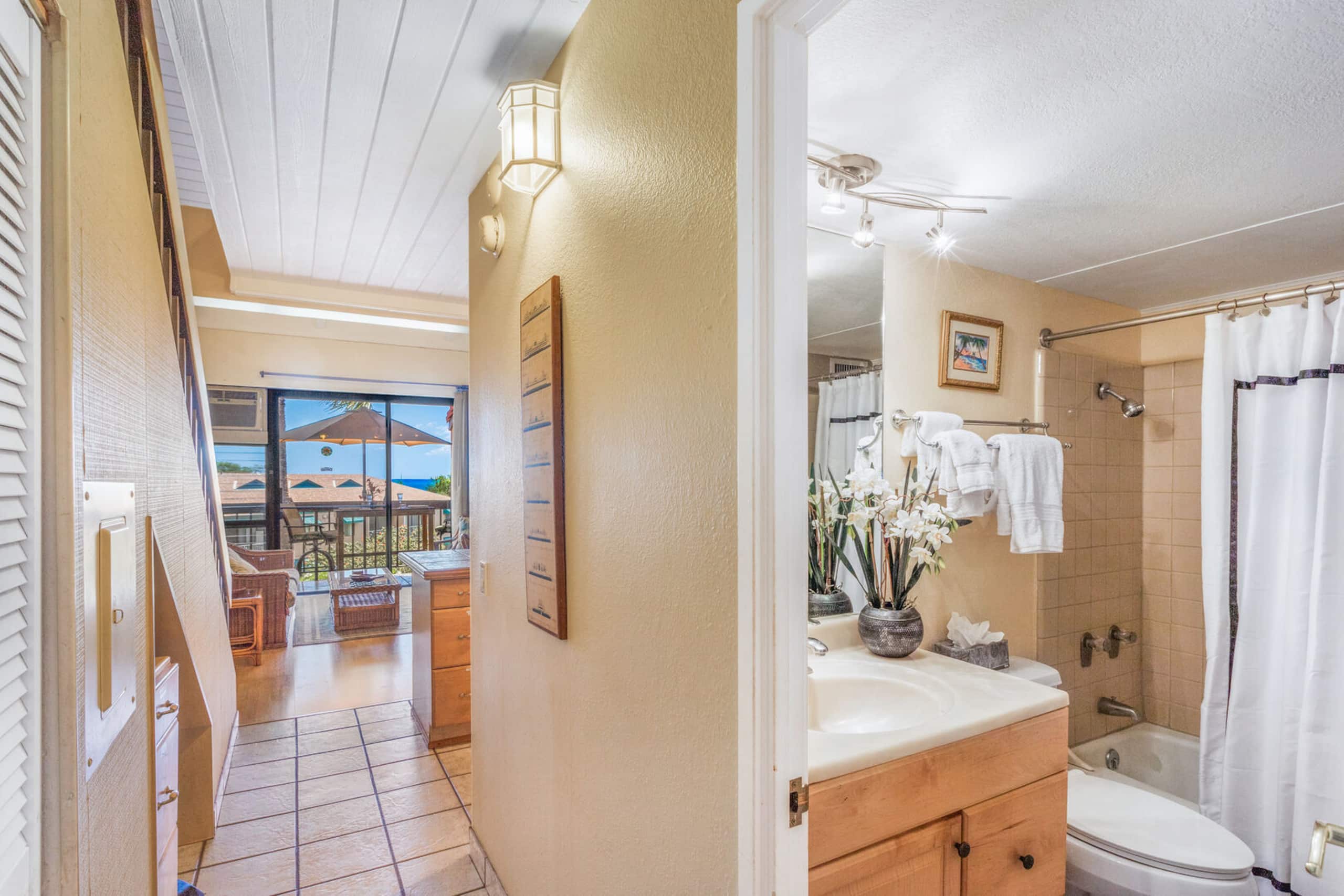 Condo in Kihei · ★4.58 · 2 bedrooms · 4 beds · 2 baths - Image 22