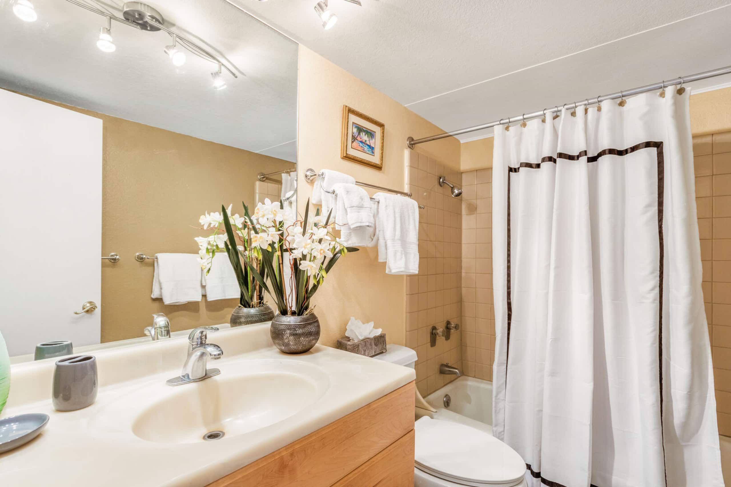 Condo in Kihei · ★4.58 · 2 bedrooms · 4 beds · 2 baths - Image 19