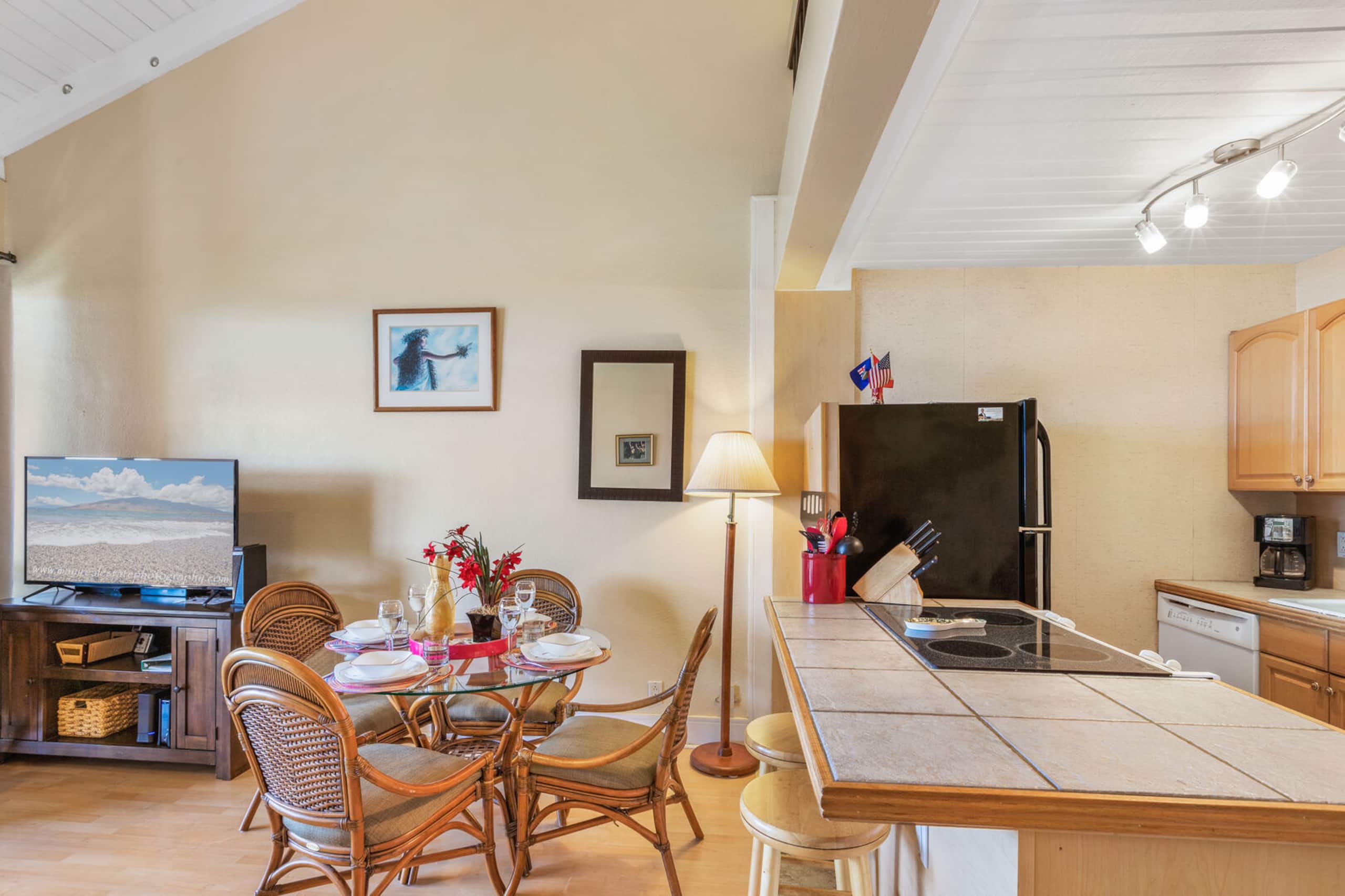 Condo in Kihei · ★4.58 · 2 bedrooms · 4 beds · 2 baths - Image 12