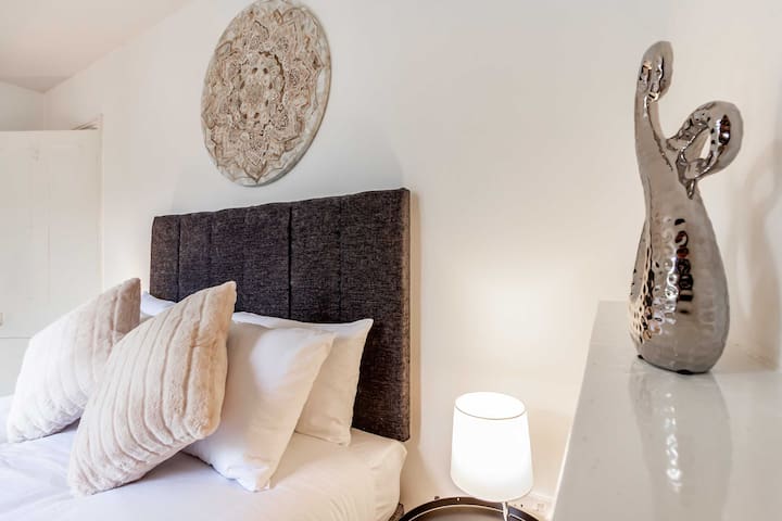 Host Apartments managed Airbnb listing 2