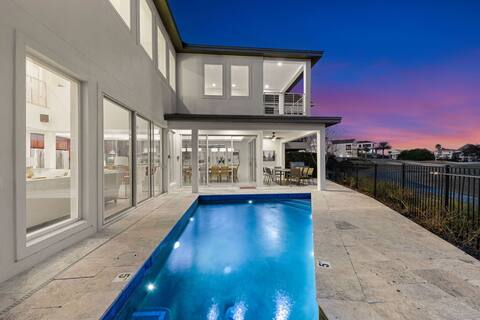 Liberty Hall: Game Room, Golf, Pool, Water Park