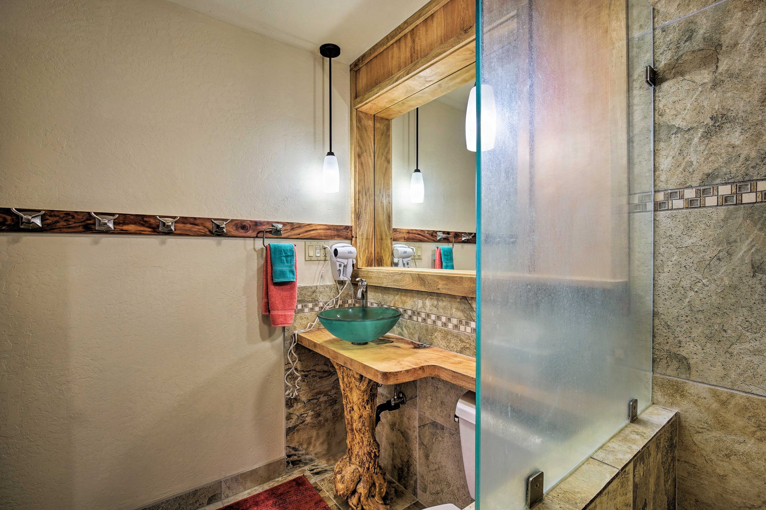 Condo in Kailua-Kona · ★4.47 · 2 bedrooms · 2 beds · 1.5 baths - Image 13